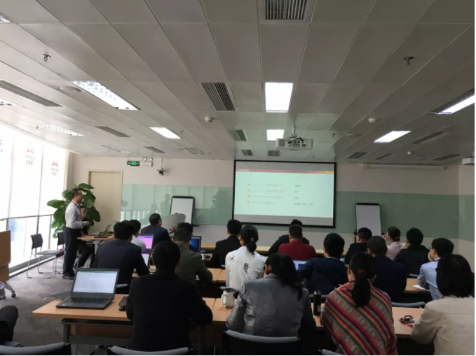 無限極ERP運(yùn)維平臺(tái)實(shí)施項(xiàng)目啟動(dòng)會(huì)