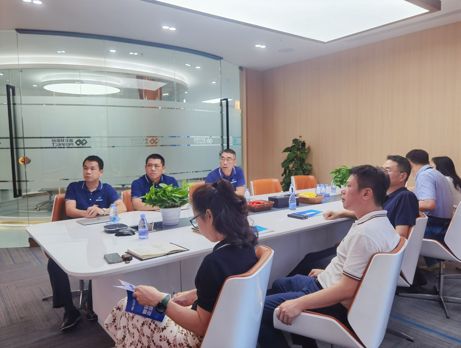 普菲特信息|寶安區(qū)新安街道白書記一行蒞臨普菲特調研指導 普菲特信息|寶安區(qū)新安街道白書記一行蒞臨普菲特調研指導